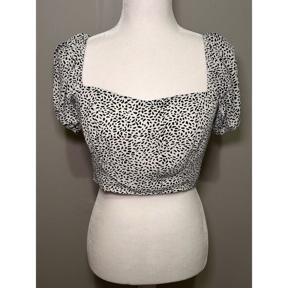 Altar'd State Tops - Altar'd State Black/White Blouse Crop Top Tie Back Cottage Boho Hippie Country M